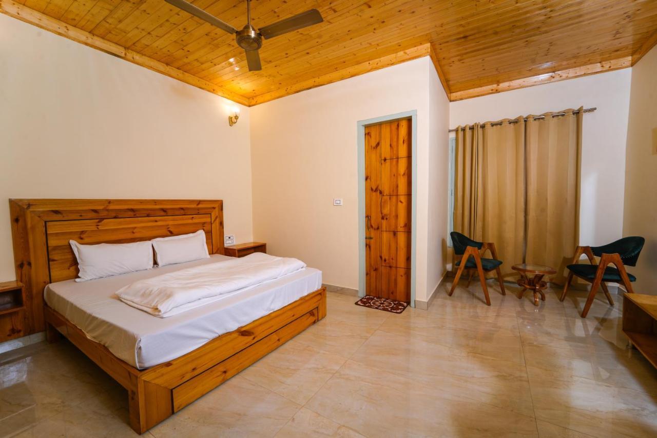 Hotel Sarai Bharatgarh Nohan エクステリア 写真
