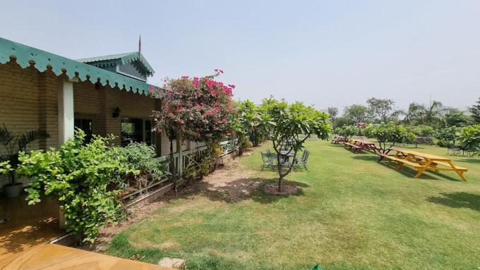 Hotel Sarai Bharatgarh Nohan エクステリア 写真
