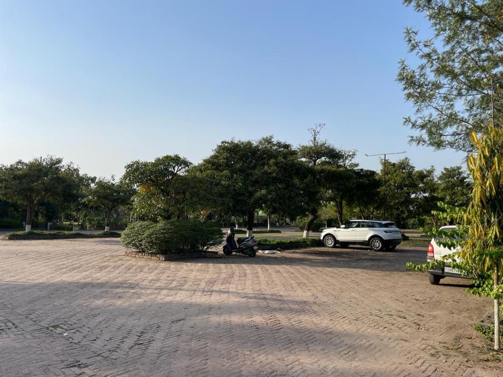 Hotel Sarai Bharatgarh Nohan エクステリア 写真